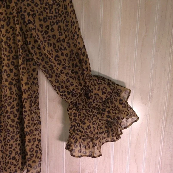 CeCe‎ Leopard Print Smocked Off Shoulder Ruffled Sleeve Sheer Top Size XS Boho - Picture 2 of 9